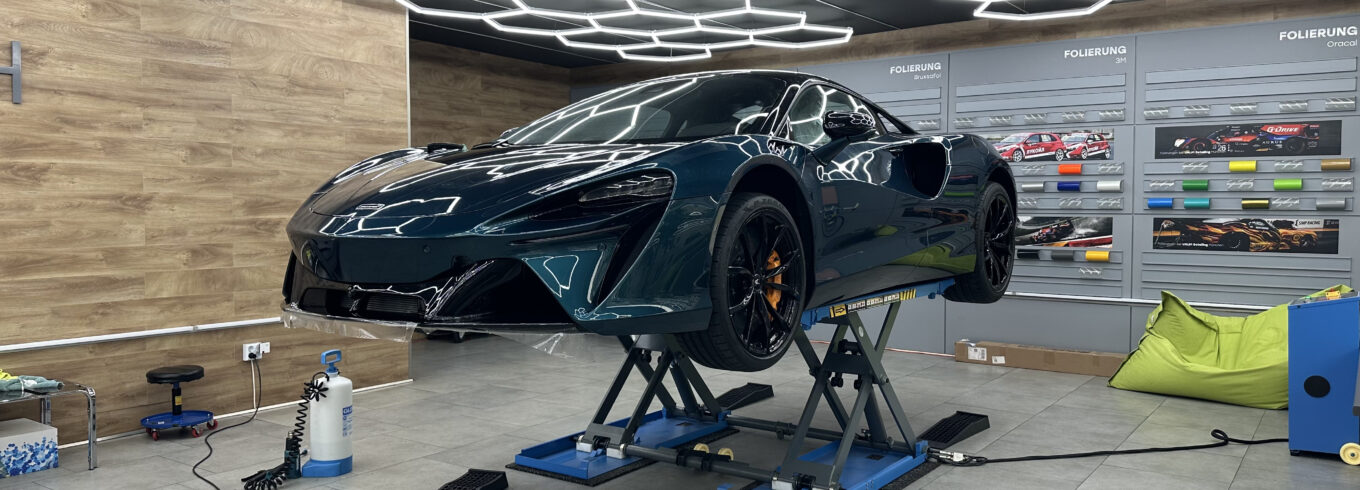 McLaren Artura Wrapping in PPF